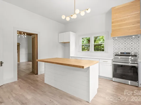 2400 Redbud Dr, Gastonia, NC 28056