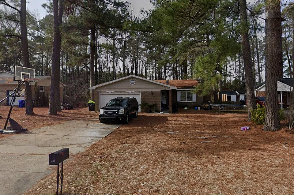 733 Goodyear Dr