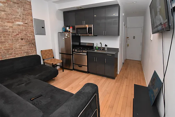 Rented by Ledvech Group | media 1