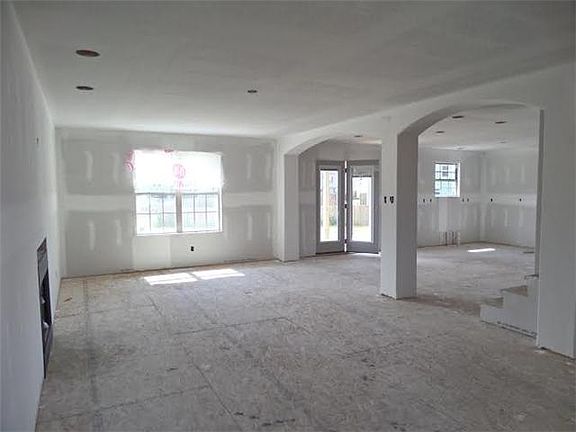 2nd image of 192 Fox Xing Lot 192