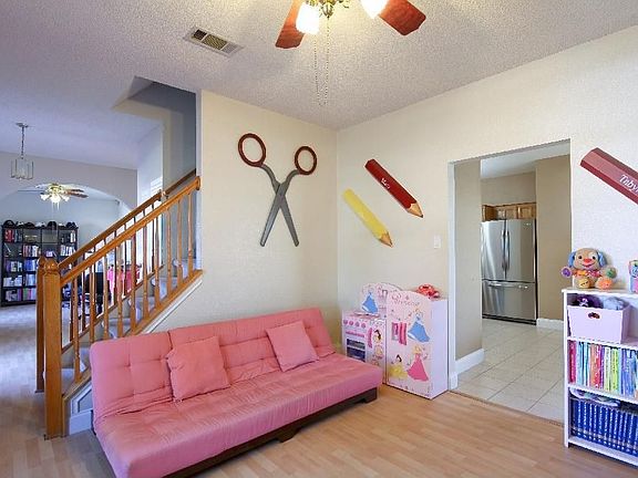 3rd image of 7506 Wilshire Dr