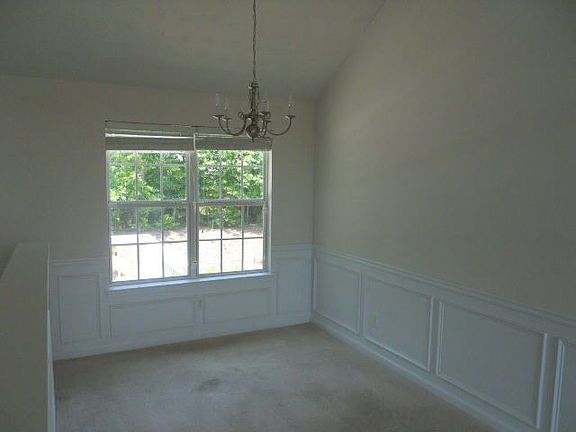 4th image of 83 Shadowhill Ct