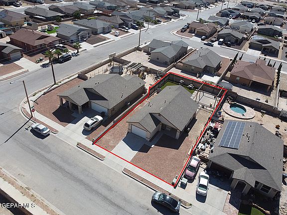 5th image of 945 Maravillas St