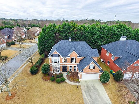 2nd image of 3360 Highcroft Cir