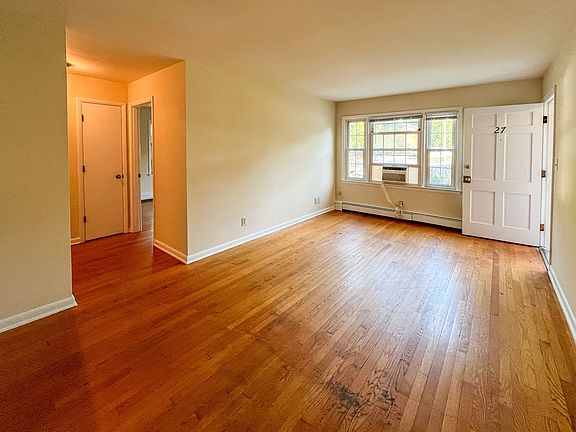 4th image of 1805 Inglewood Dr #27B