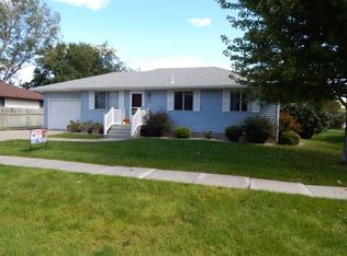 1204 N 9th St, Norfolk, NE 68701