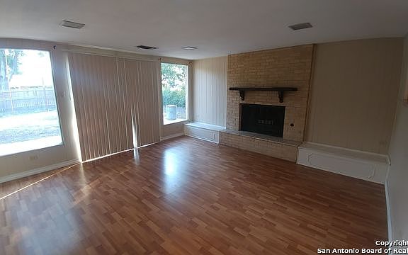 2nd image of 302 Green Meadow Blvd