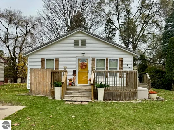 114 W Elizabeth St, Alma, MI 48801