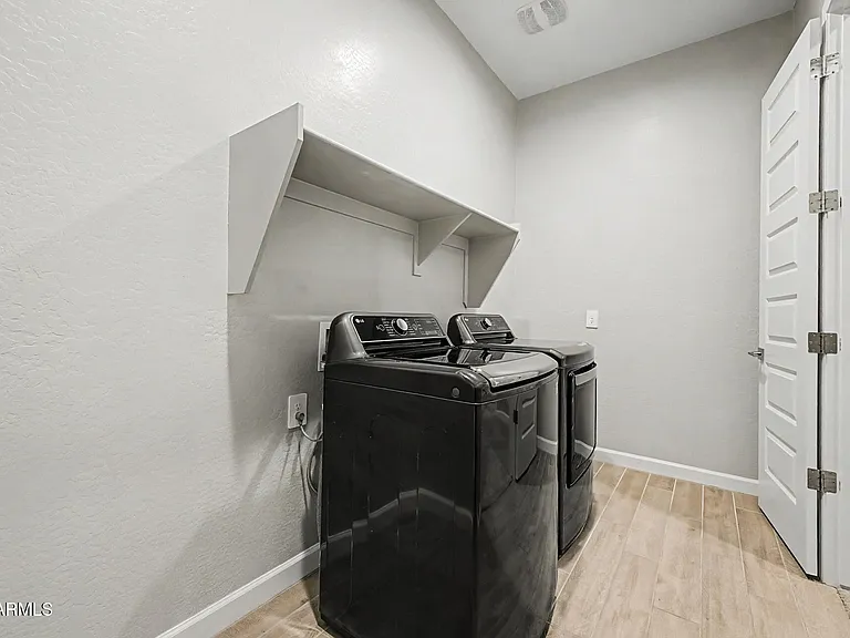6051 E Sinclair St — Photo 26