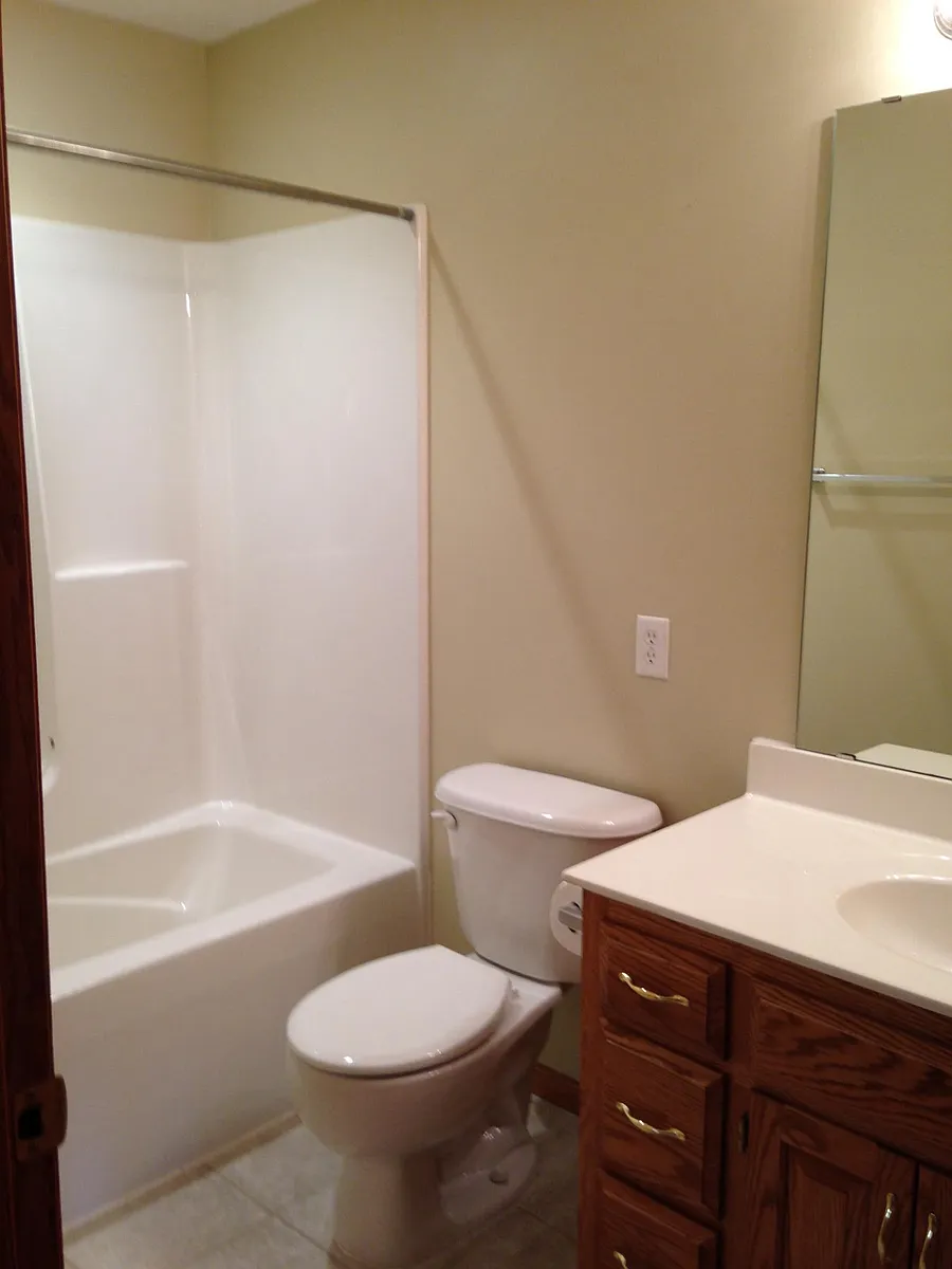 1st full bathroom - 2103 Linden Trl