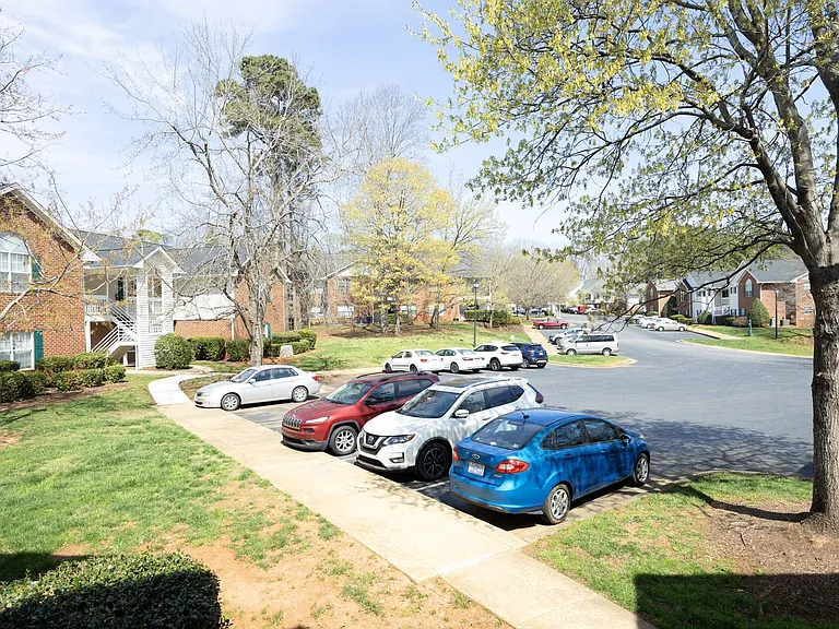 521 Renshaw Ct — Photo 29