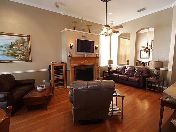 2nd image of 1275 Burgundy Ct