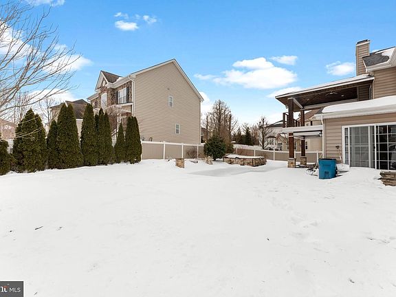 4th image of 2 Camellia Ct
