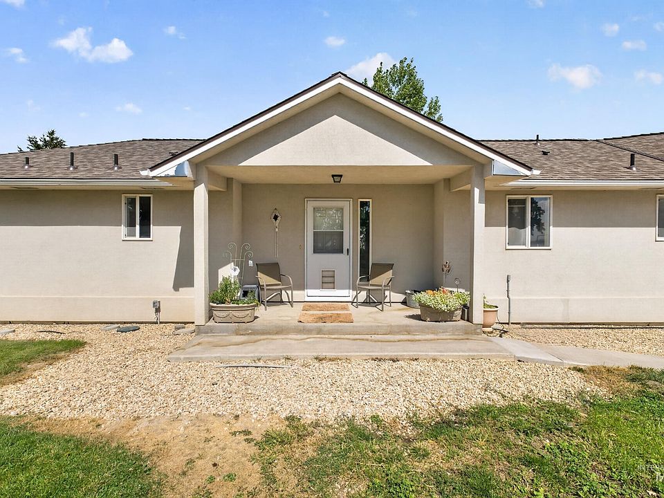 1st image of 334 E Danskin Dr