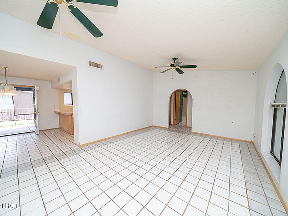 2nd image of 1481 Blackfoot Ln N