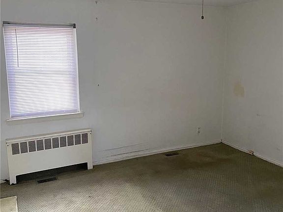 4th image of 288 Cherry Valley Ave APT A1