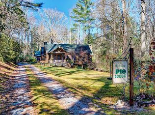 933 Arnold Rd, Highlands, NC 28741