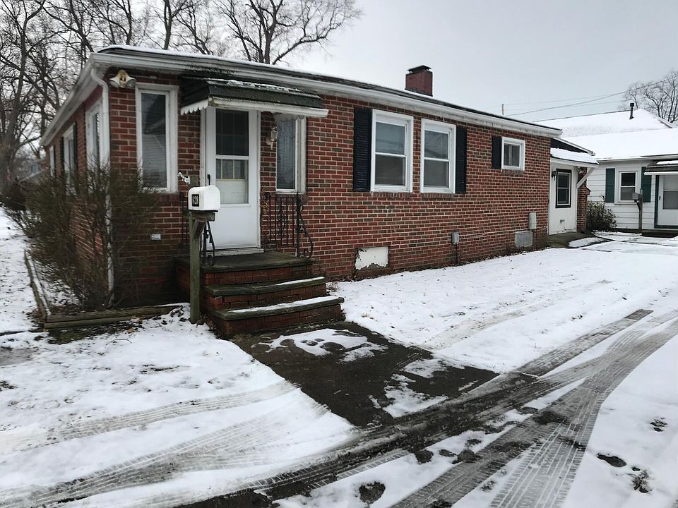1st image of 628 Chestnut Blvd #1