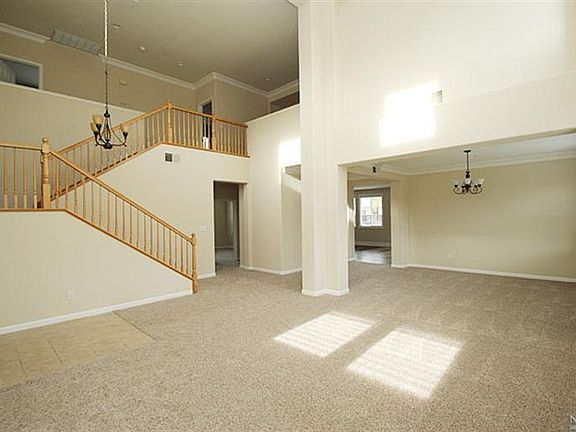5th image of 6 Eisenhower Ct