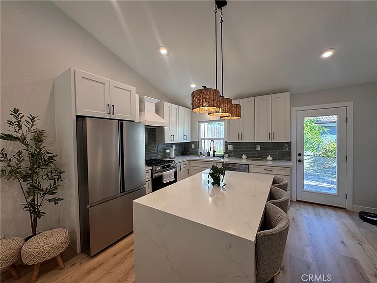 21742 Tegley — Photo 9