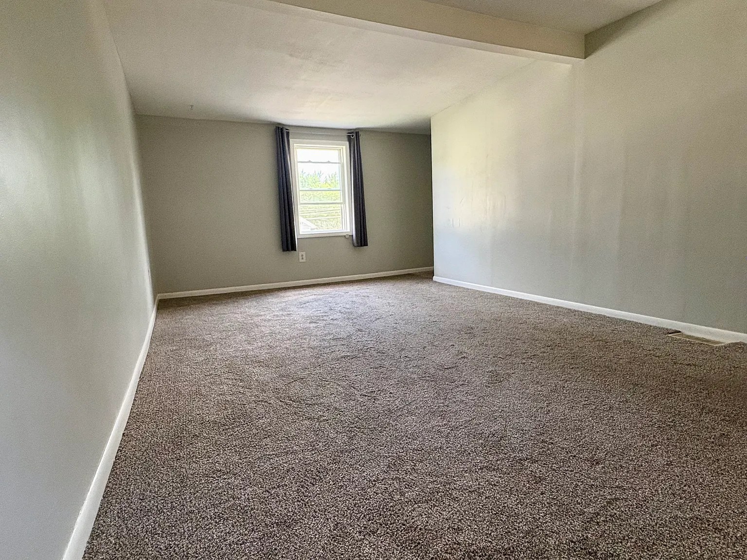 Terrace Pl, Shortsville — Photo 1