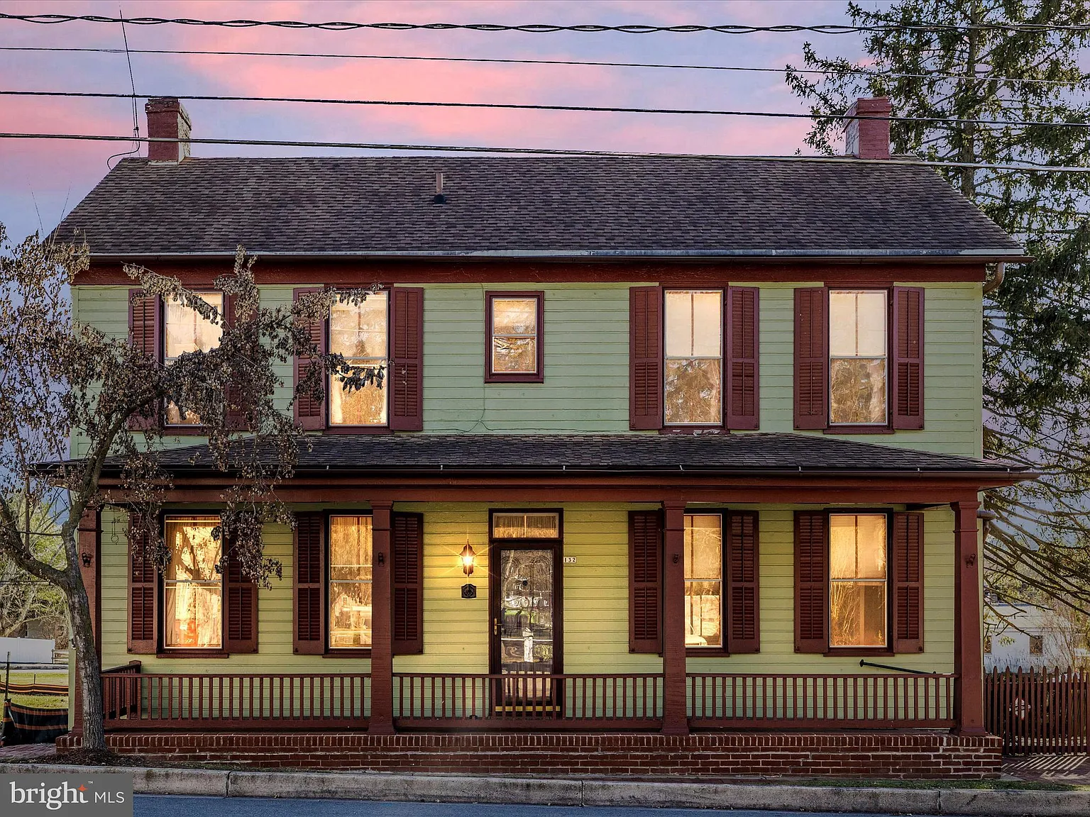 132 E Main St photo 1