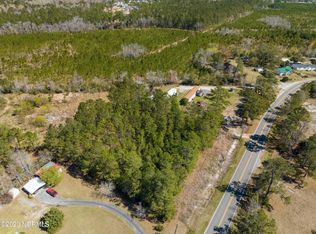 390 Peanut Rd, Hampstead, NC 28443