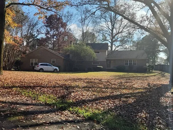 820 Strayhorn St, Senatobia, MS 38668