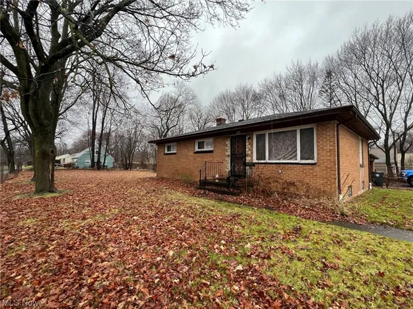 1152 Frederick Blvd, Akron, OH 44320
