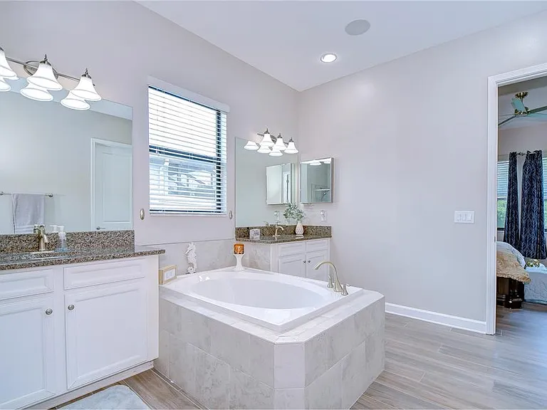 31470 Fairhill Dr — Photo 57