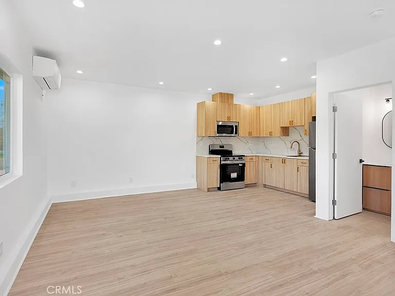 14868 Envoy St — Photo 32