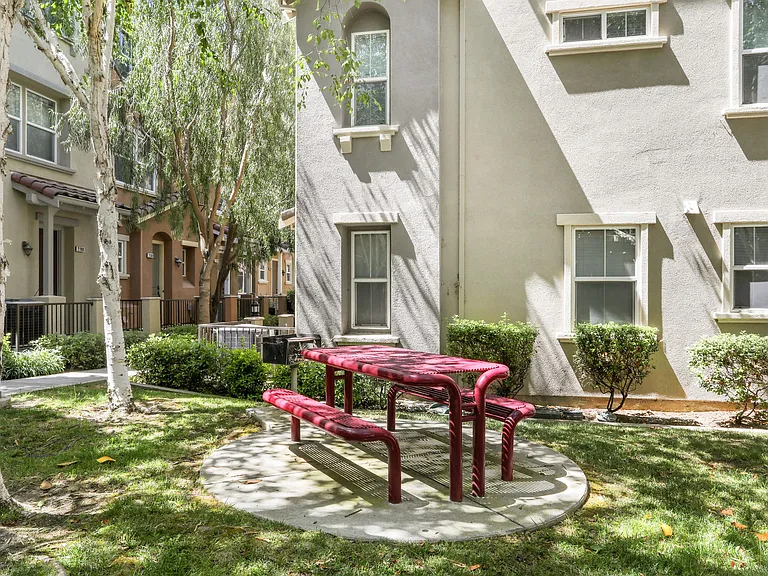 2189 Beech Cir #1 — Photo 33