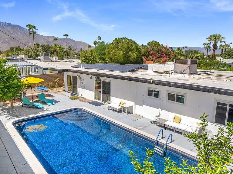4385 E Paseo Caroleta — Photo 2