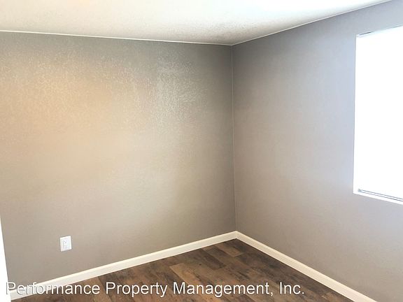 5th image of 4463 W Dakota Ave #B