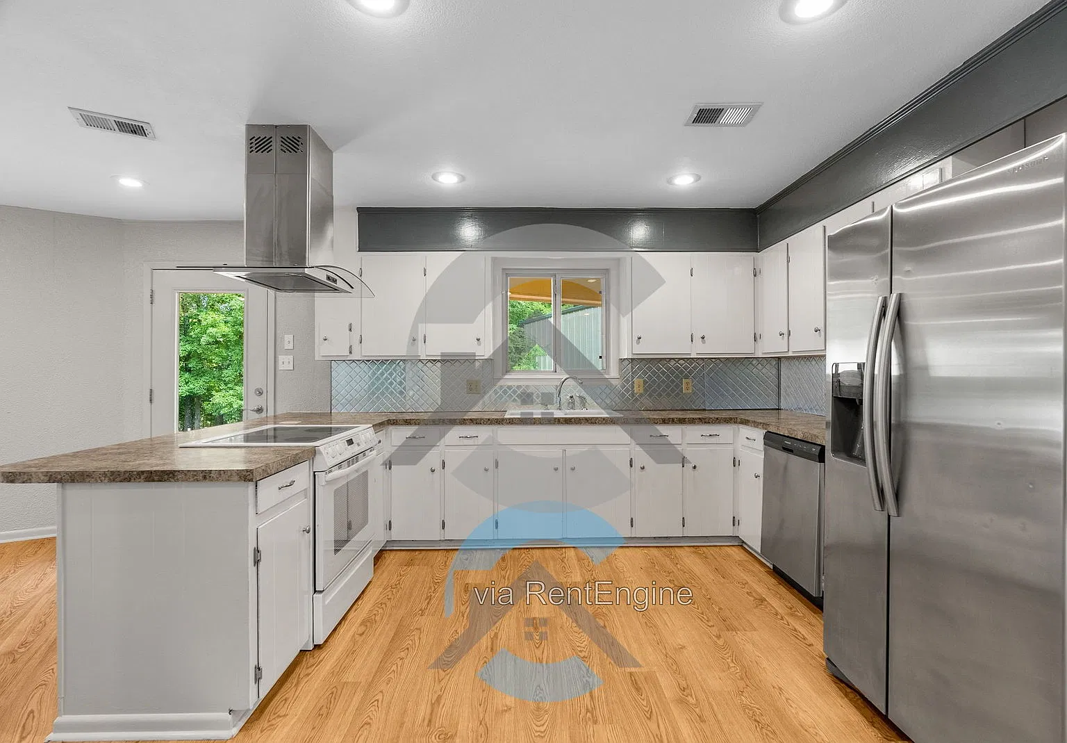 3 bed, 2.0 bath, 2247 sqft, $2,250 — Photo 4