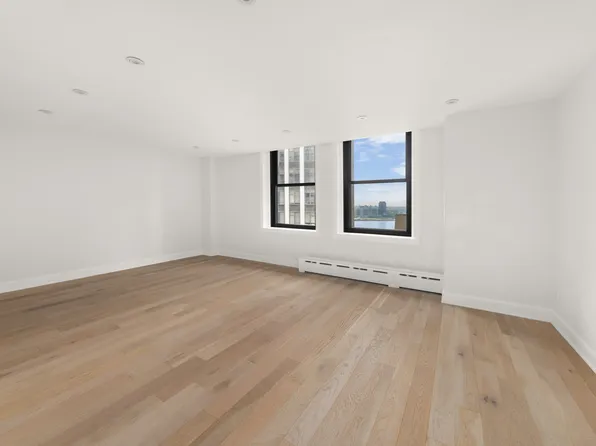 3 Hanover Square 17J image 1 of 7