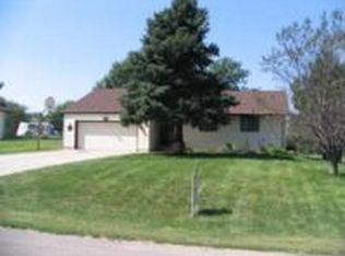 203 Jo Deb Dr, Norfolk, NE 68701
