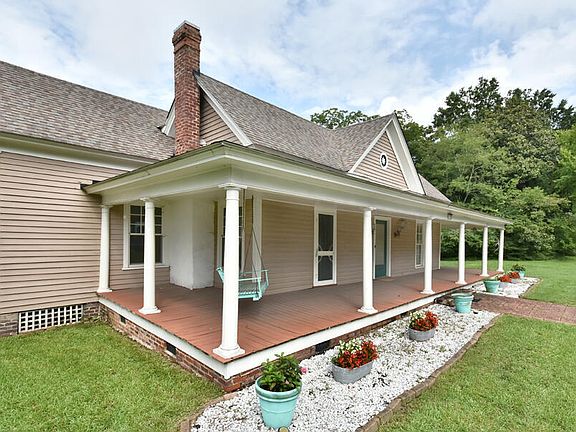 3rd image of 102 Creedmoor Rd