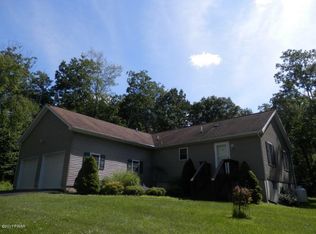 117 Cahoonzie Rd, Shohola, PA 18458