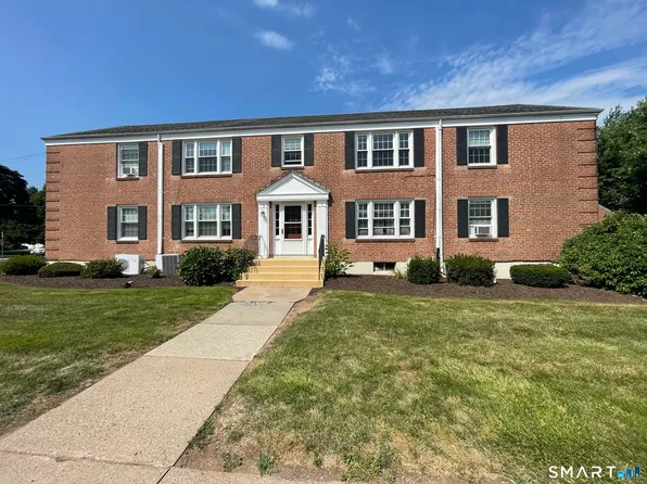 5 Grennan Rd #A2, West Hartford, CT 06107