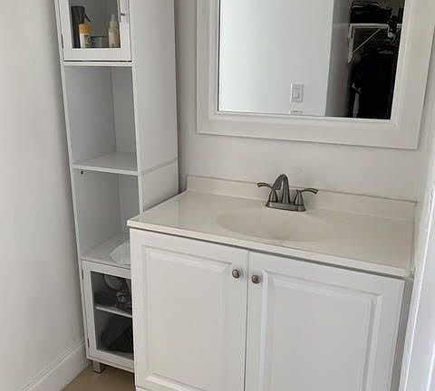 4th image of 3660 NE 166th St APT 509