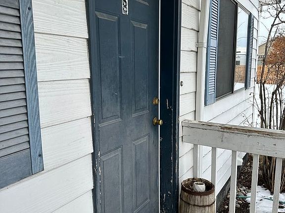 3rd image of 100 11th St APT B