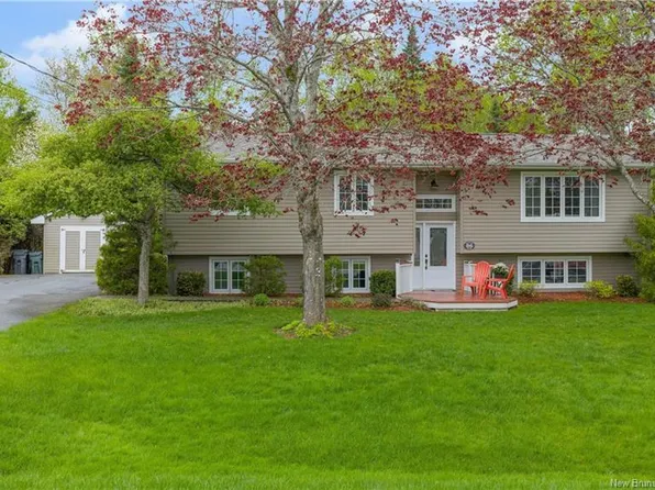 86 Bartlett Ave, Hampton, NB E5N 5J1
