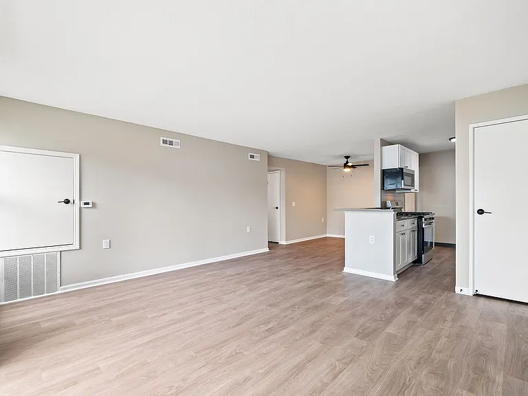 Cherry Tree Village Apartments — Photo 85