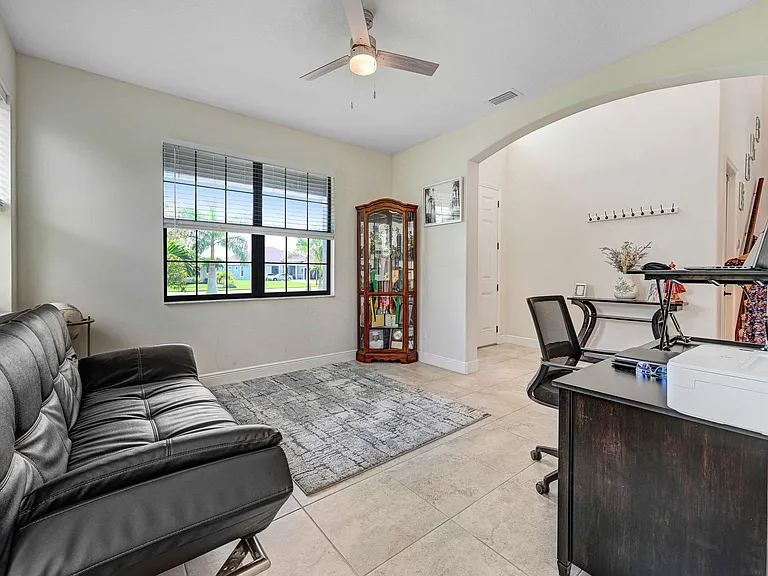 8212 Paragrass Ave — Photo 6