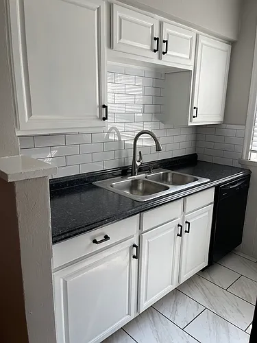 6344 Sutherland Ave #2F Photo 1