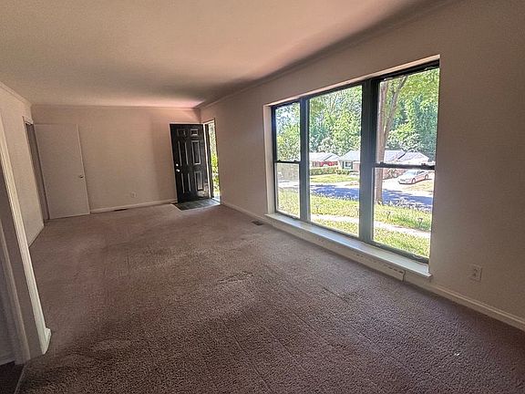 5th image of 701 Vanderbrook Rd