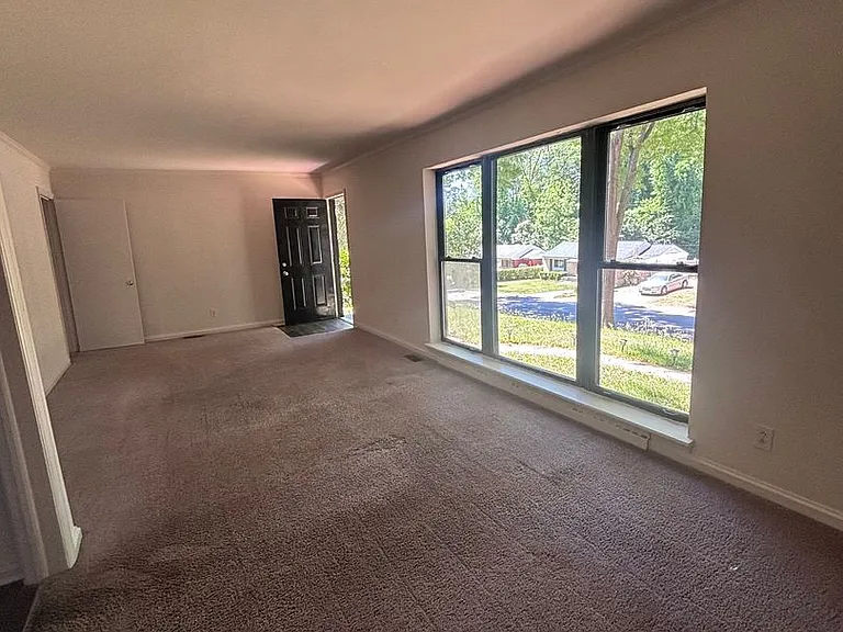 701 Vanderbrook Rd — Photo 5