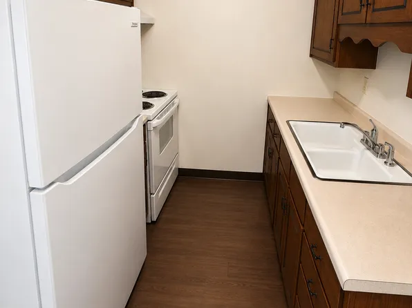 545 Prospect Cir APT 4, Shawano, WI 54166
