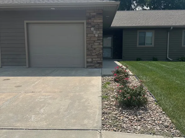 1427 S Adams St #108, Grand Island, NE 68801